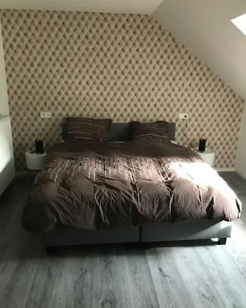 Bij De Lindeboom *